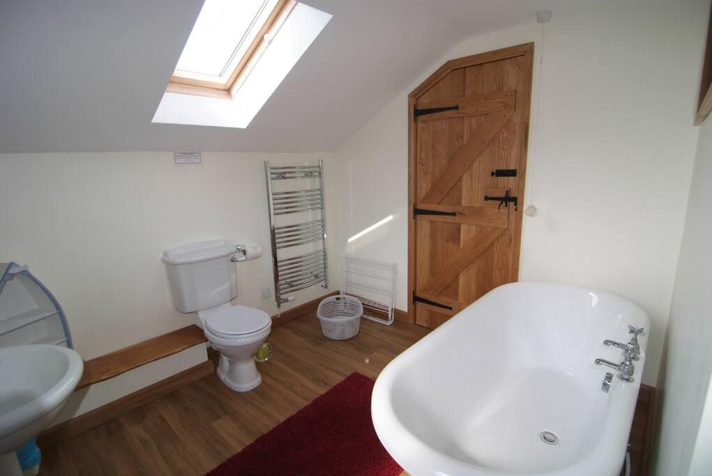 Ty-Hapus Cottage Jordanston Bagian luar foto